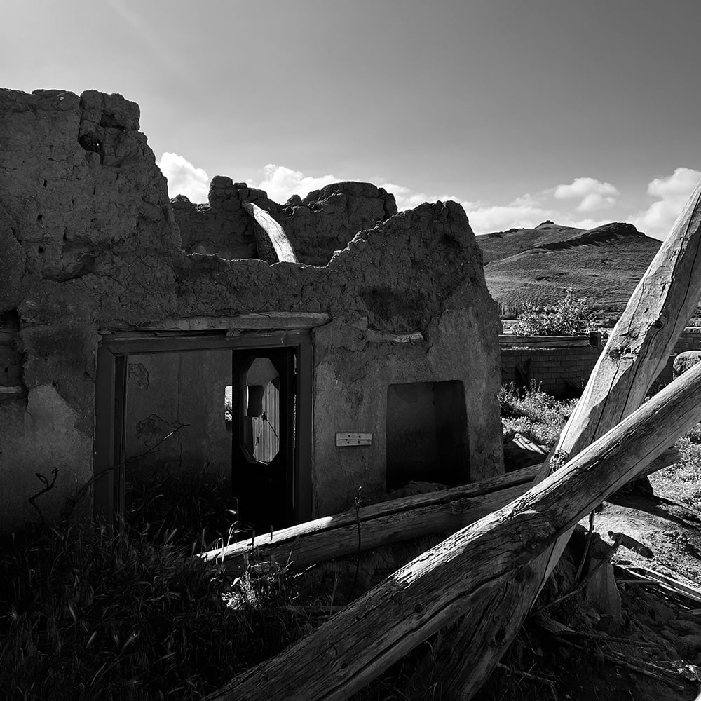 خانه رها شده